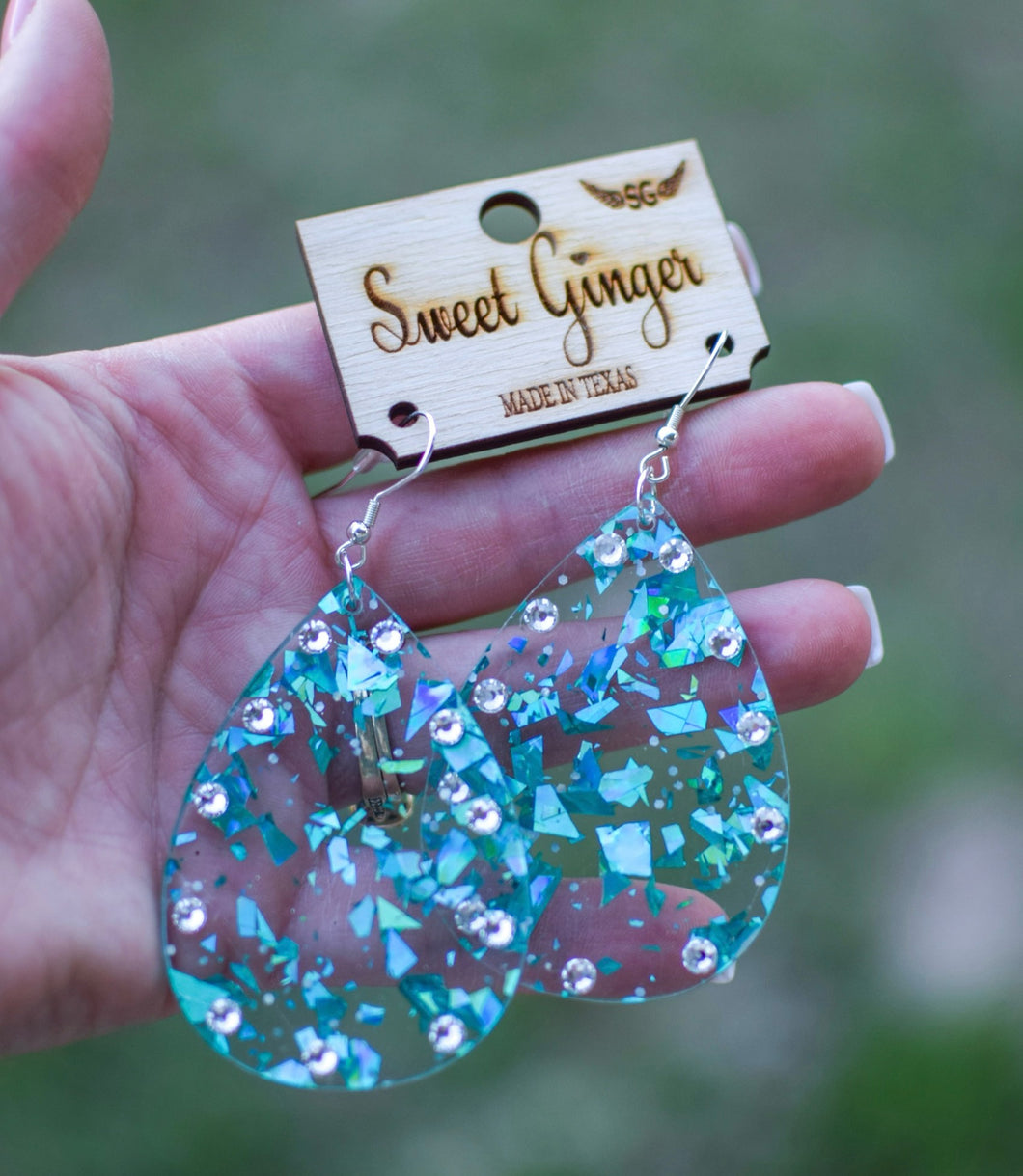 Poppin' into spring acrylic. (LIMITED)