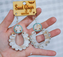 Load image into Gallery viewer, Distressed Scallop Drop 2 Piece