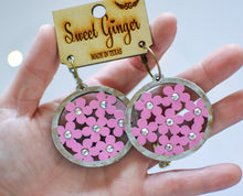 Load image into Gallery viewer, Floral Cluster