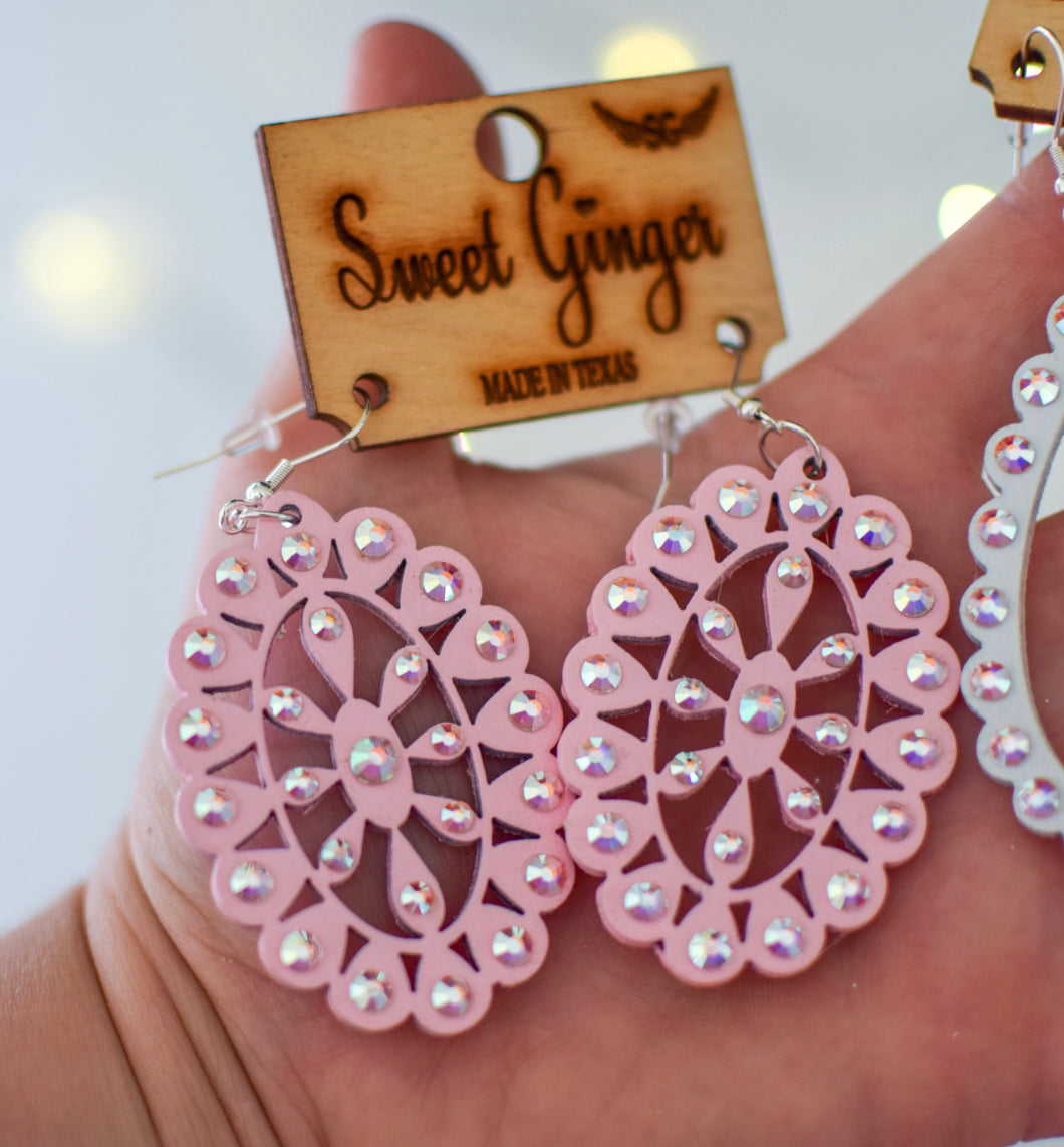 Breast cancer awareness bellas