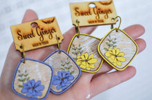 Load image into Gallery viewer, Distressed Floral on Hoops