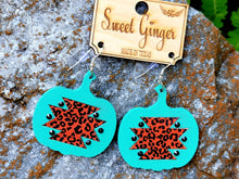 Load image into Gallery viewer, Santa Fe Pumpkin