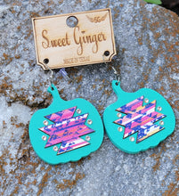 Load image into Gallery viewer, Santa Fe Pumpkin