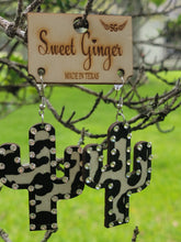 Load image into Gallery viewer, Neon Moon