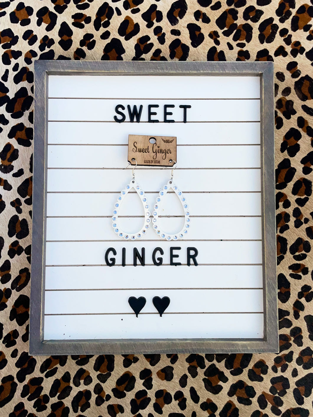 White Scallops with Clear Stones