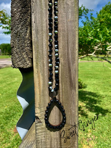 Black on Black Loop necklace