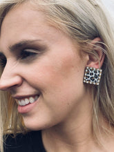 Load image into Gallery viewer, silver leopard diamond stud